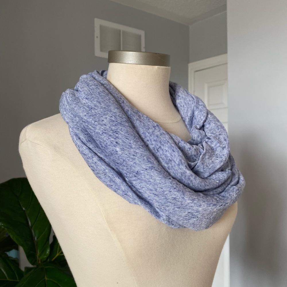 3 for $25! Gap wide circle scarf